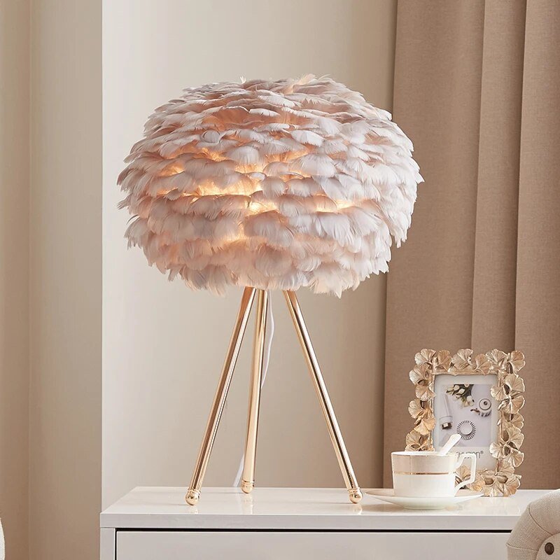 Luxury Nordic Style Hand-woven Feather Table Lamp Warm Romantic Living Room Bedroom Bedside - ktvhomes
