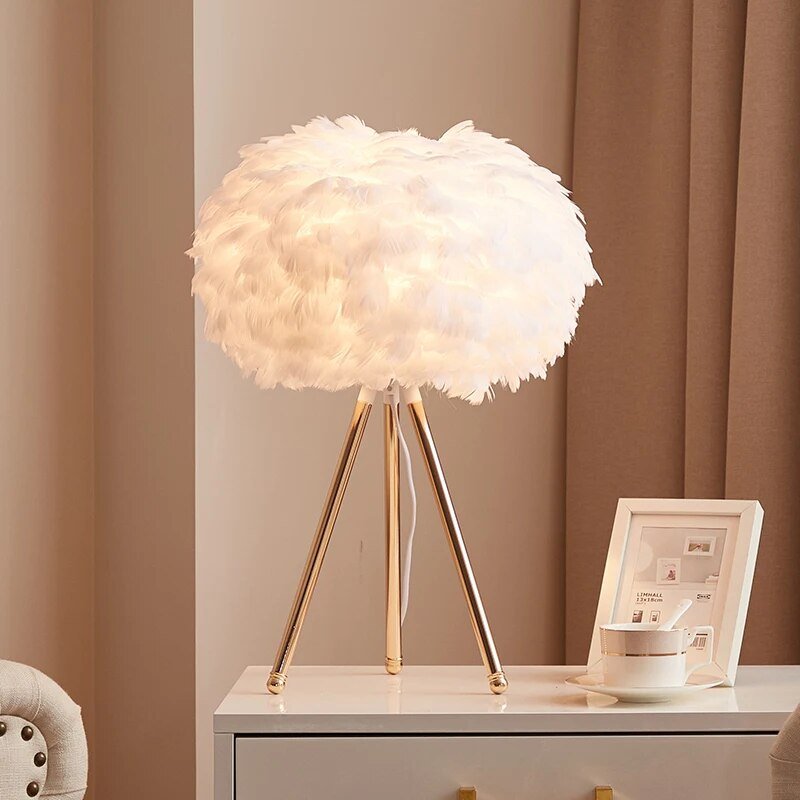 Luxury Nordic Style Hand-woven Feather Table Lamp Warm Romantic Living Room Bedroom Bedside - ktvhomes