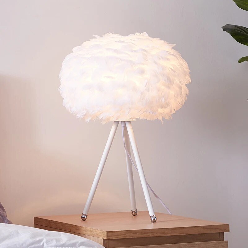Luxury Nordic Style Hand-woven Feather Table Lamp Warm Romantic Living Room Bedroom Bedside - ktvhomes